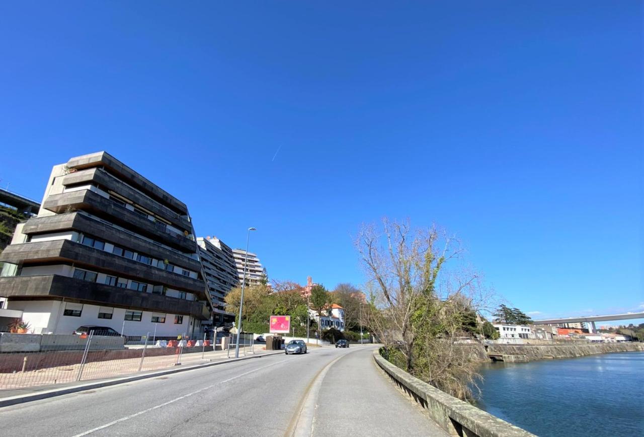 Riverfront Haven Family'S Choice With Free Garage Apartment Porto Bagian luar foto